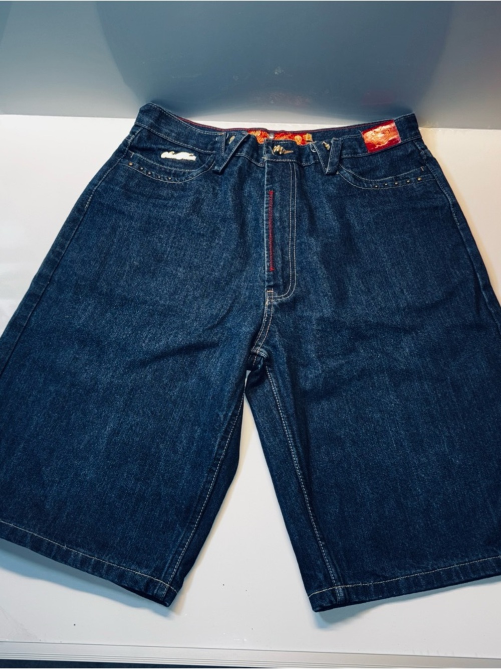 Stash House Denim Jorts Y2K
Embroidered Skull Size 34/36 streetwear